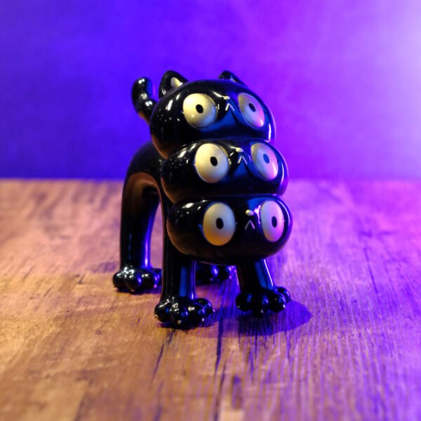 Black Dahlia Three-headed Cat "Dahlia Neko"