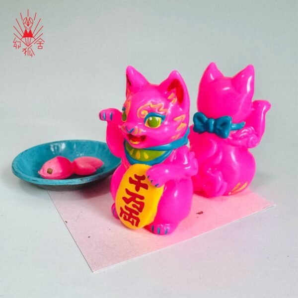 Showa Retro Lucky Cat Showa Retro Lucky Cat